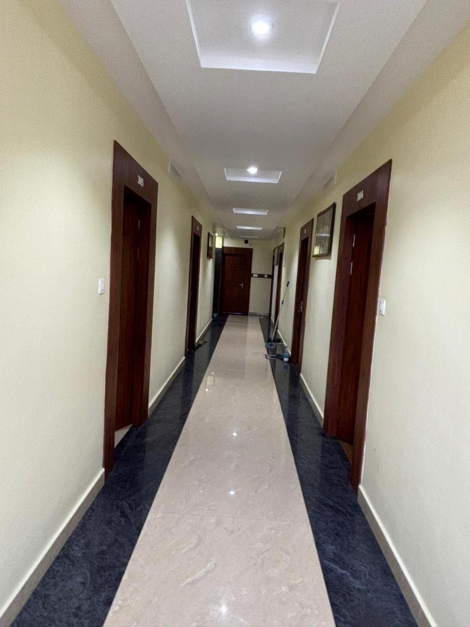 Hotel Omkareshwar Inn Deoghar Exterior foto